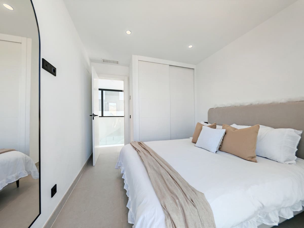 5 quarto Moradia para venda em Estepona com piscina garagem - 1 490 000 € (Ref: 9175062)