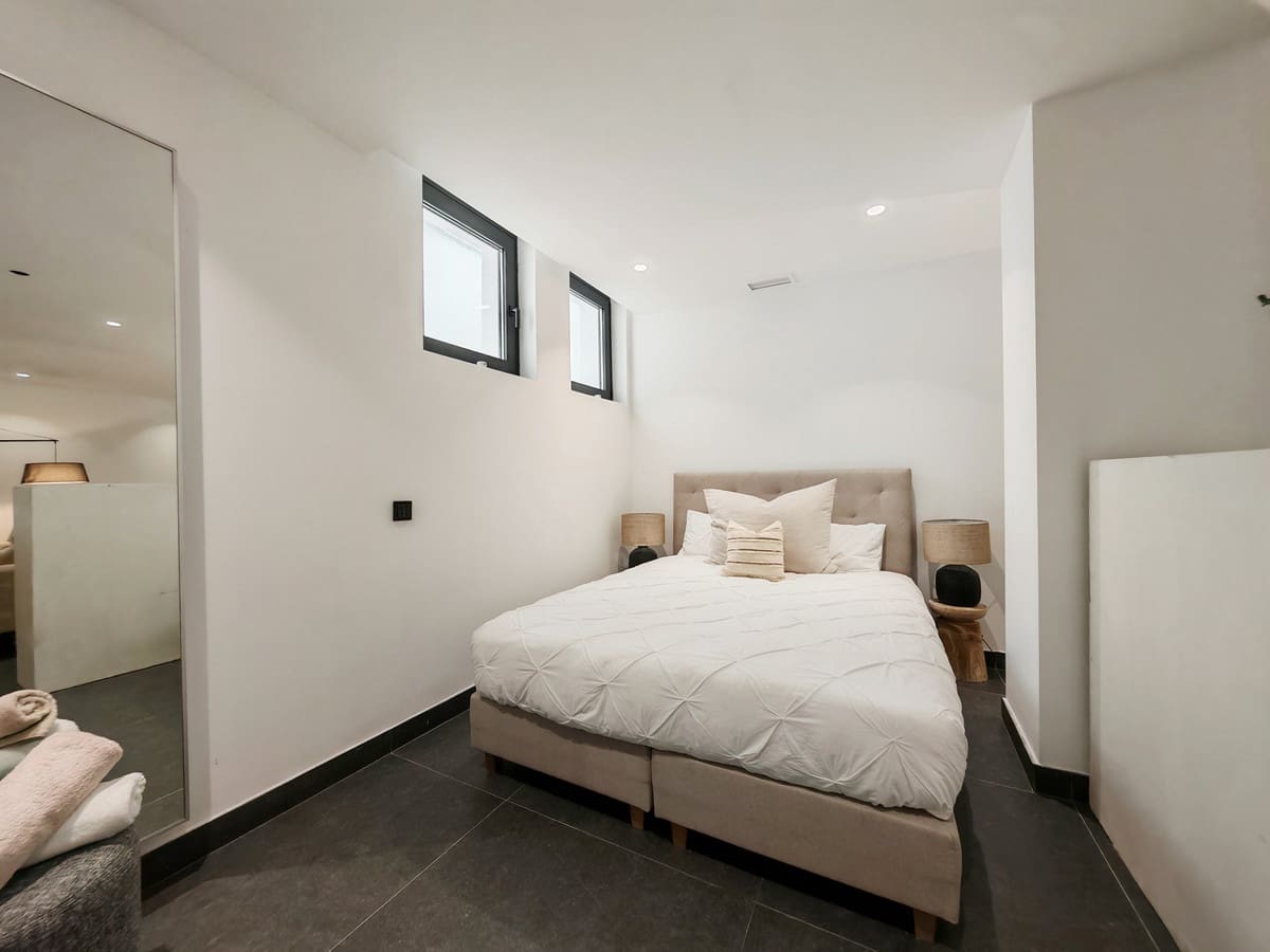 5 quarto Moradia para venda em Estepona com piscina garagem - 1 490 000 € (Ref: 9175062)