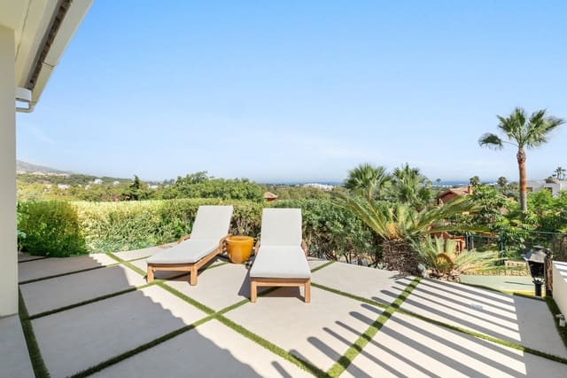 3 makuuhuone Huoneisto myytävänä paikassa Nueva Andalucia, Marbella mukana uima-altaan 
autotalli - 1 180 000 € (Ref: 9192559)