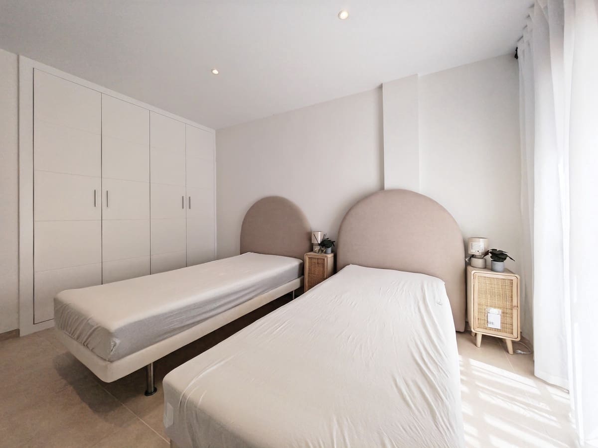 3 Zimmer Apartment zu vermieten in Nueva Andalucia mit Pool Garage - 3.200 € (Ref: 9202865)