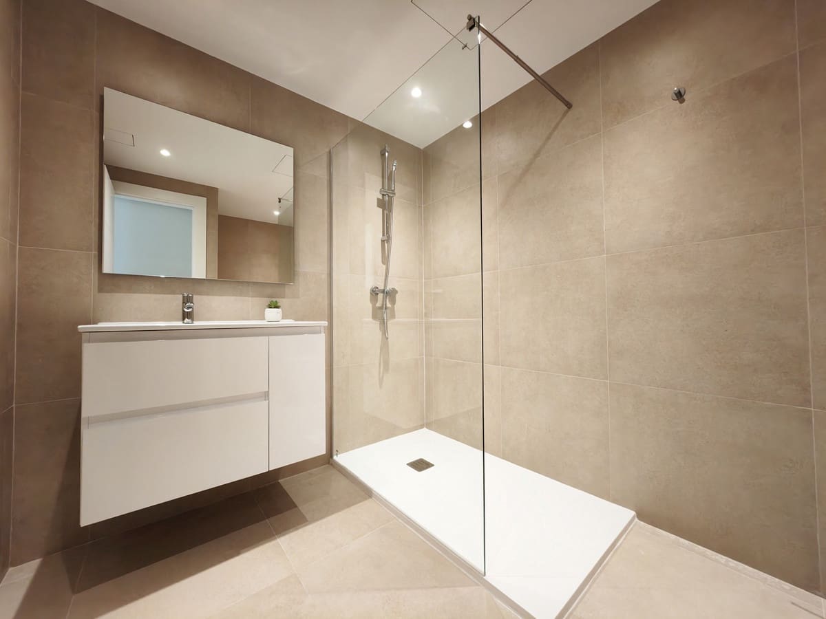 3 Zimmer Apartment zu vermieten in Nueva Andalucia mit Pool Garage - 3.200 € (Ref: 9202865)