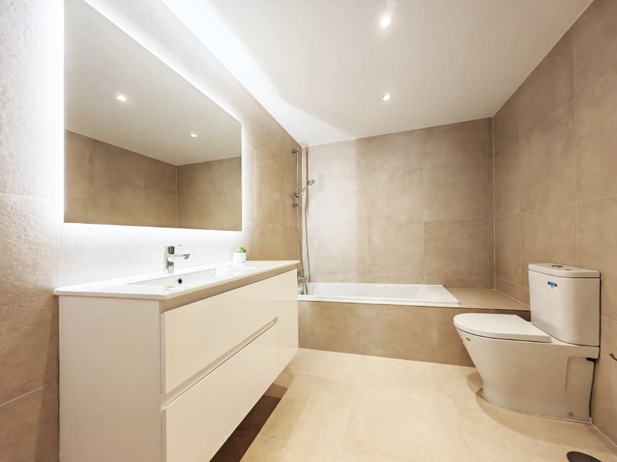 3 Zimmer Apartment zu vermieten in Nueva Andalucia mit Pool Garage - 3.200 € (Ref: 9202865)