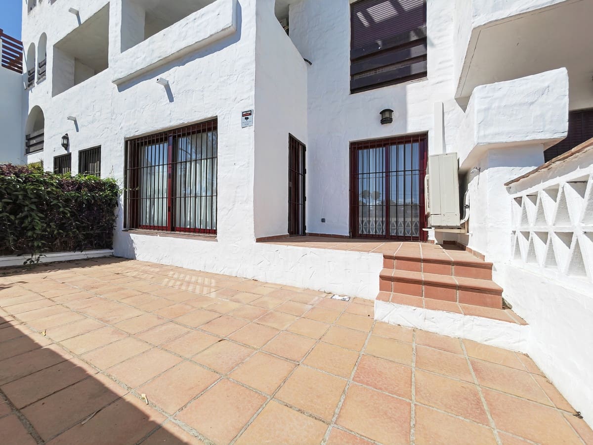 3 Zimmer Apartment zu vermieten in Nueva Andalucia mit Pool Garage - 3.200 € (Ref: 9202865)