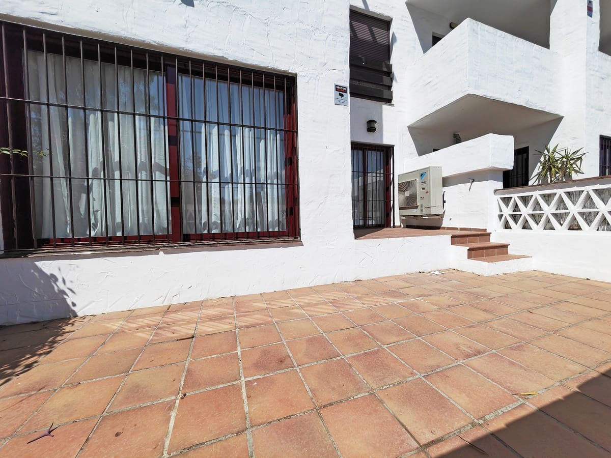 3 Zimmer Apartment zu vermieten in Nueva Andalucia mit Pool Garage - 3.200 € (Ref: 9202865)