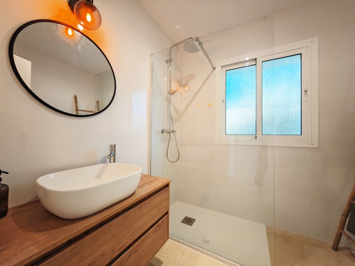 4 soveværelse Byhus til salg i La Quinta med garage - € 875.000 (Ref: 9215458)