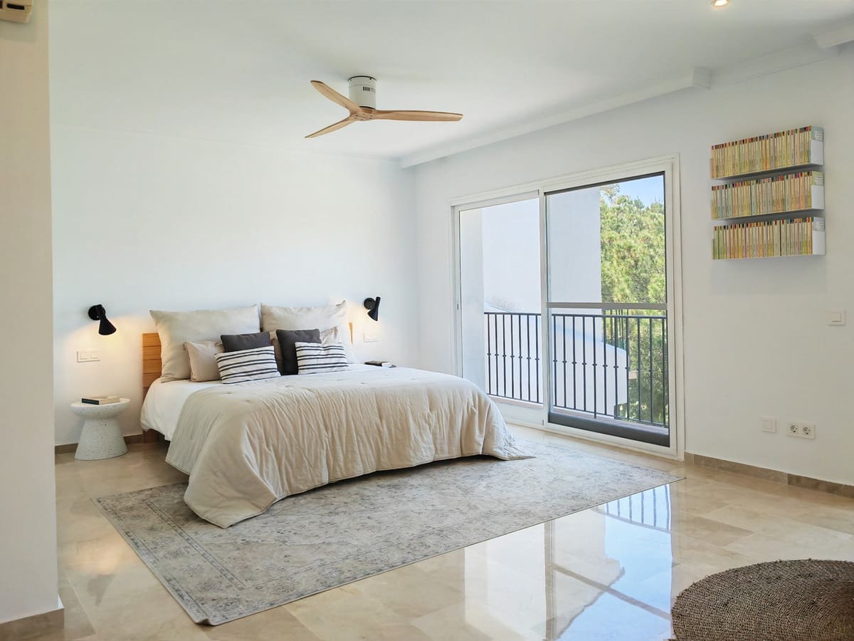 4 chambre Maison de Ville à vendre à La Quinta avec garage - 875 000 € (Ref: 9215458)