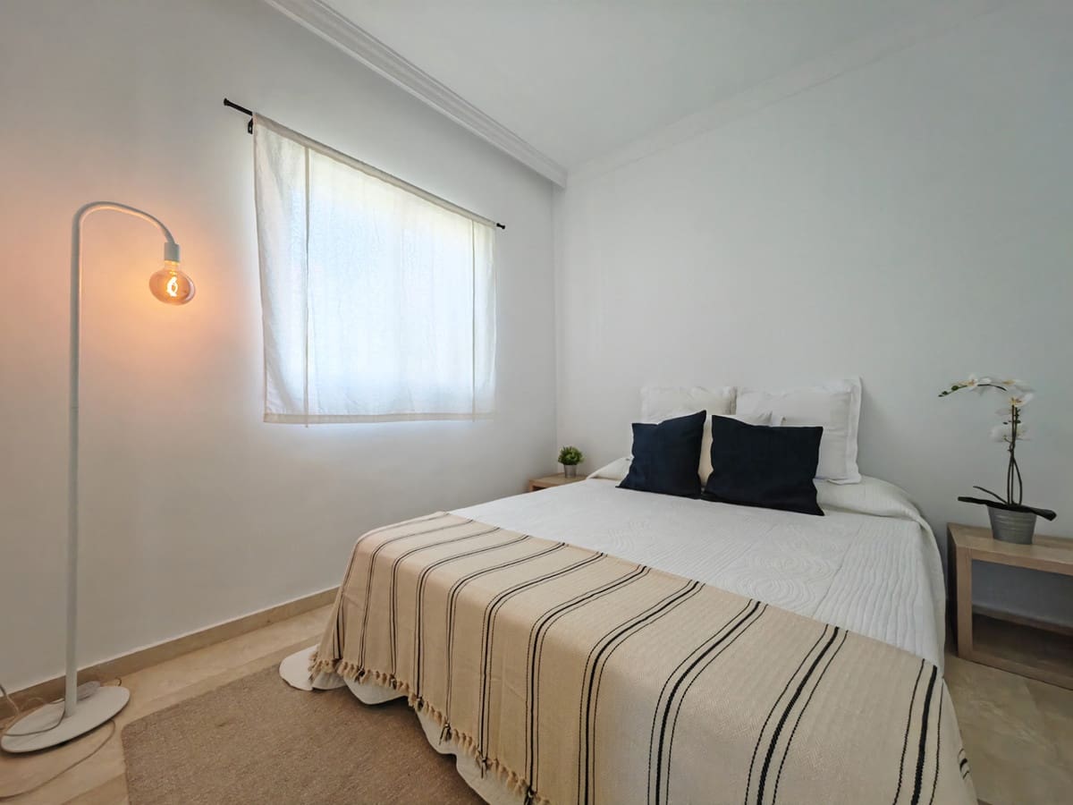 4 chambre Maison de Ville à vendre à La Quinta avec garage - 875 000 € (Ref: 9215458)