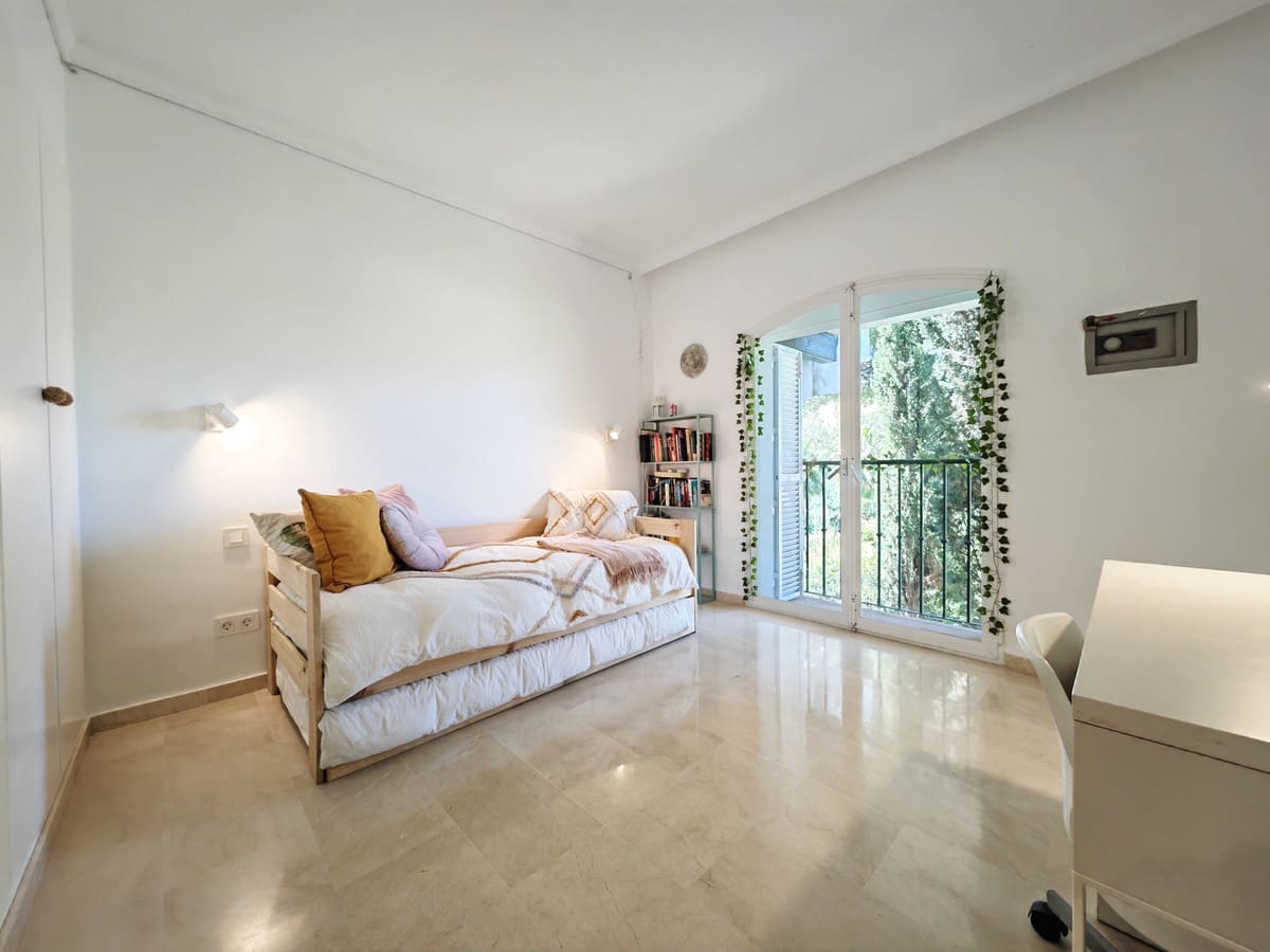 4 chambre Maison de Ville à vendre à La Quinta avec garage - 875 000 € (Ref: 9215458)