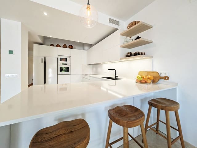 4 soverom Hus til salgs i La Quinta, Benahavís med garasje - € 875 000 (Ref: 9215458)