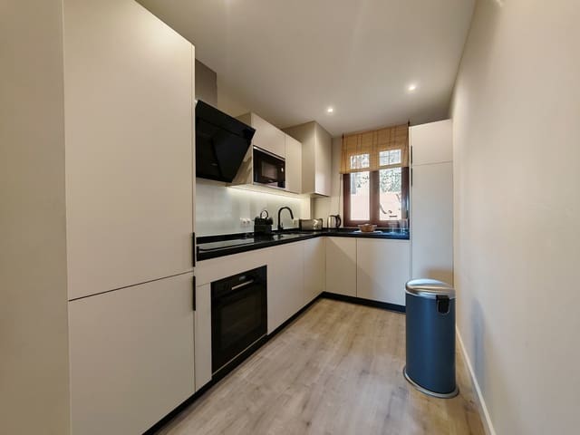2 slaapkamer Appartement te koop in Benahavís met zwembad garage - € 325.000 (Ref: 9217776)