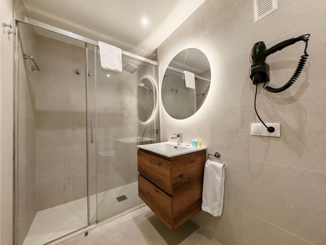 2 slaapkamer Appartement te koop in Benahavís met zwembad garage - € 325.000 (Ref: 9217776)