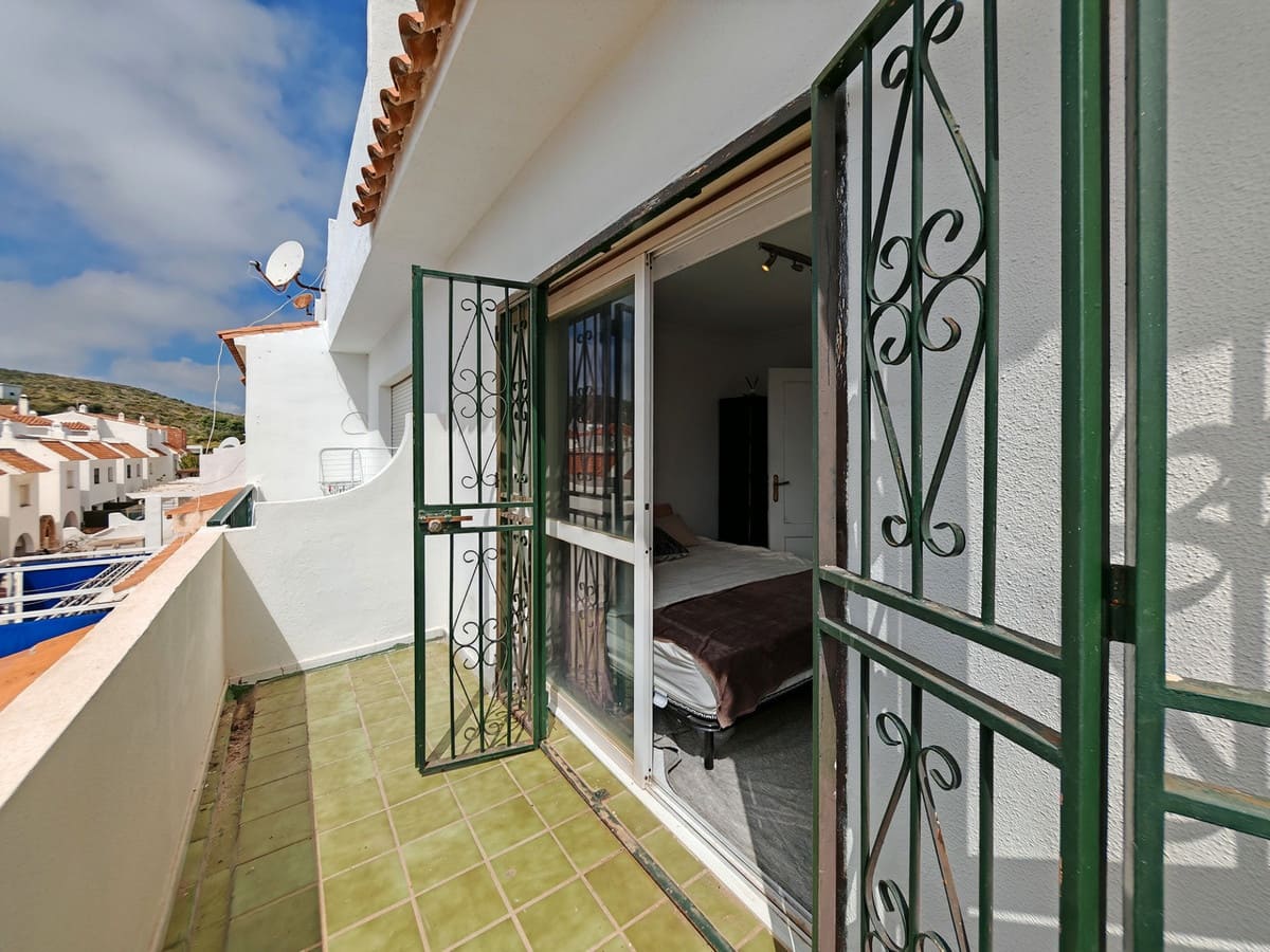 Pareado de 3 habitaciones en Mijas Costa en venta con piscina - 450.000 € (Ref: 9233072)