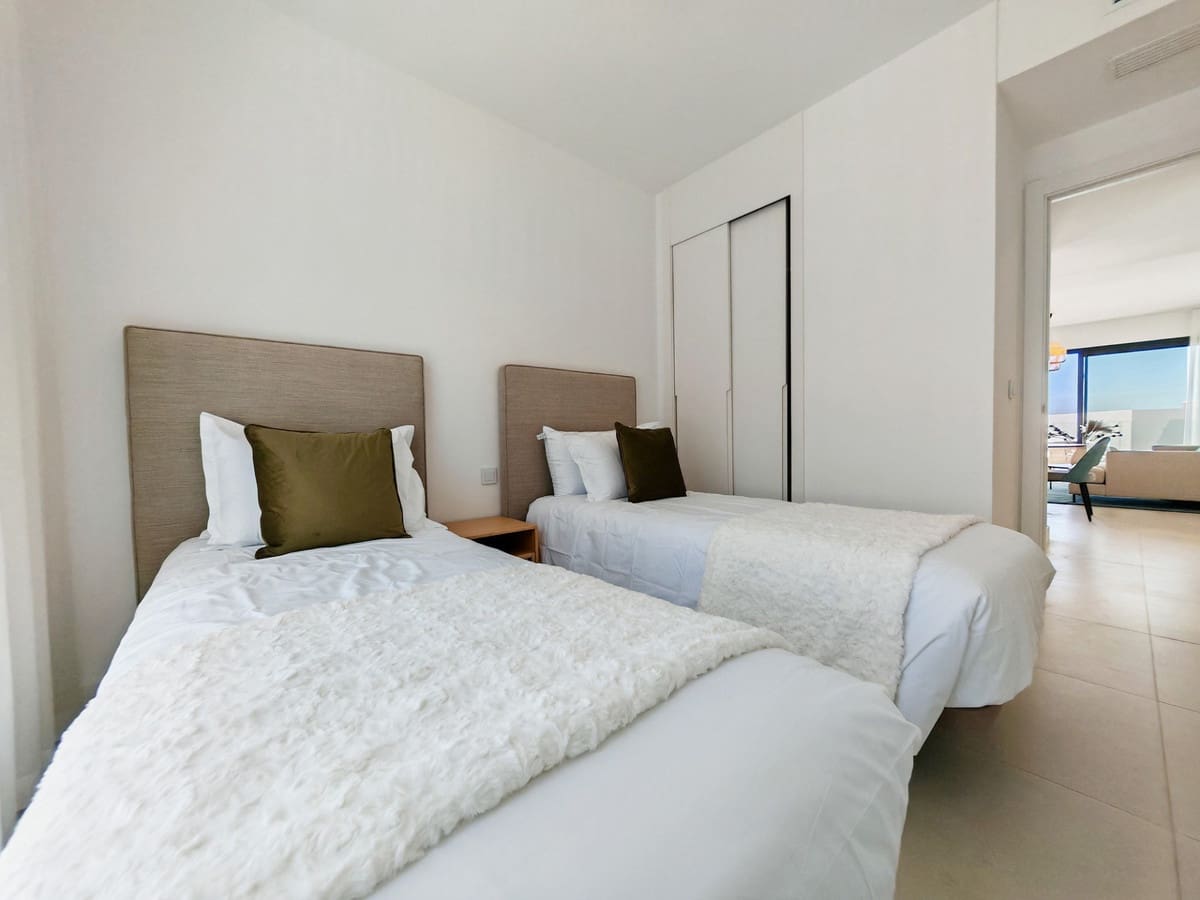 3 Zimmer Apartment zu verkaufen in Fuengirola mit Pool Garage - 595.000 € (Ref: 9233073)