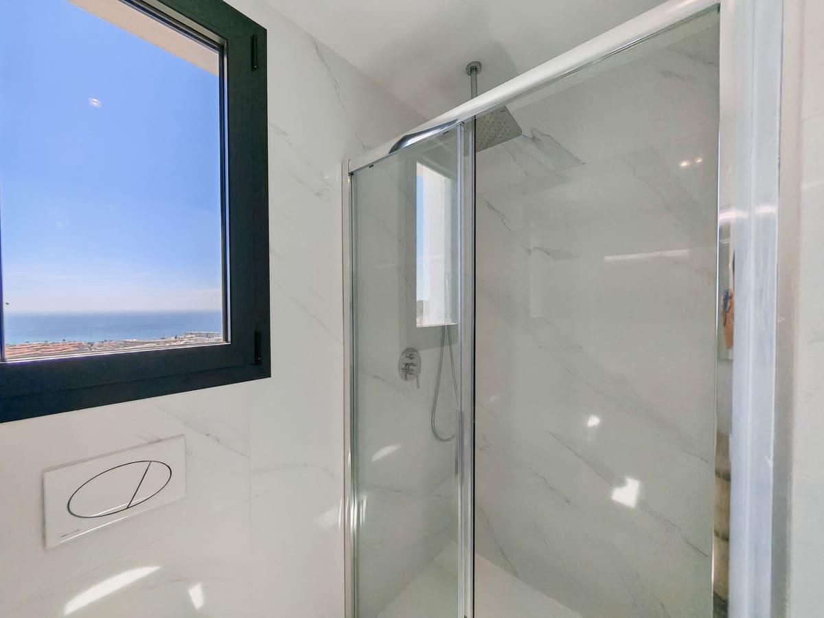 3 soveværelse Lejlighed til salg i Fuengirola med swimmingpool garage - € 580.000 (Ref: 9233073)