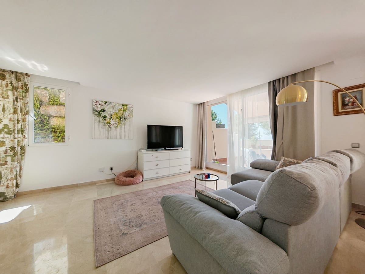 2 Zimmer Apartment zu verkaufen in Benahavis mit Pool - 400.000 € (Ref: 9236848)