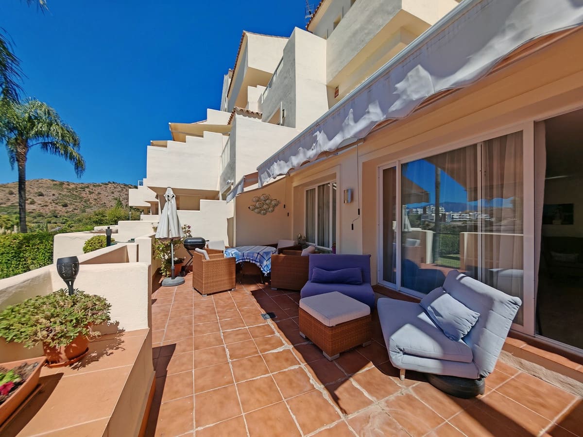 2 Zimmer Apartment zu verkaufen in Benahavis mit Pool - 400.000 € (Ref: 9236848)