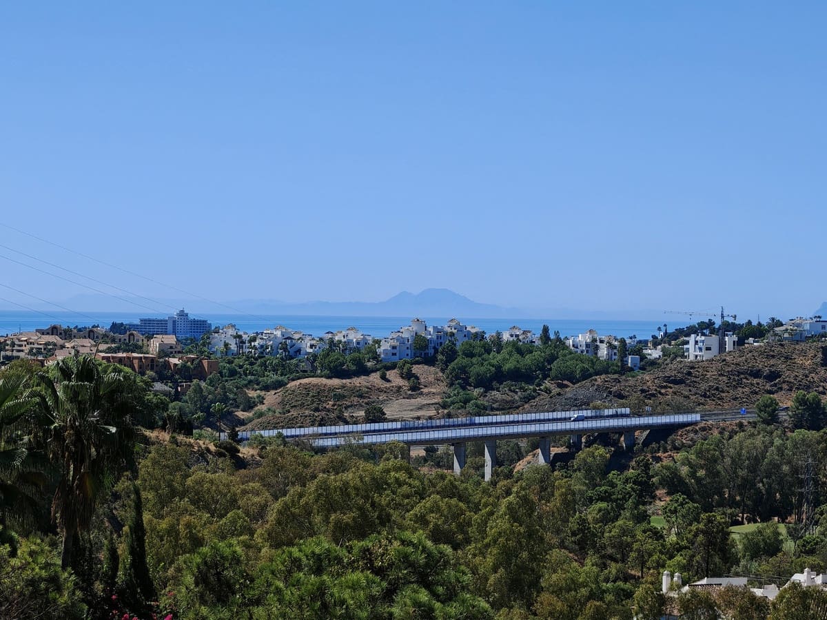 2 Zimmer Apartment zu verkaufen in Benahavis mit Pool - 400.000 € (Ref: 9236848)