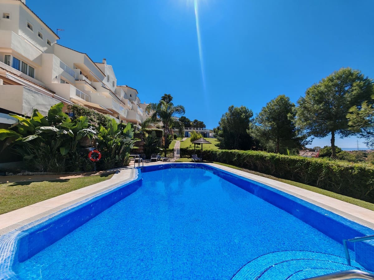 2 Zimmer Apartment zu verkaufen in Benahavis mit Pool - 400.000 € (Ref: 9236848)