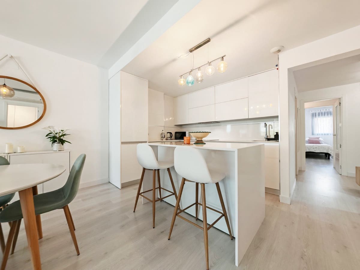 Apartamento de 3 habitaciones en Mijas Costa en venta con piscina garaje - 460.000 € (Ref: 9243467)