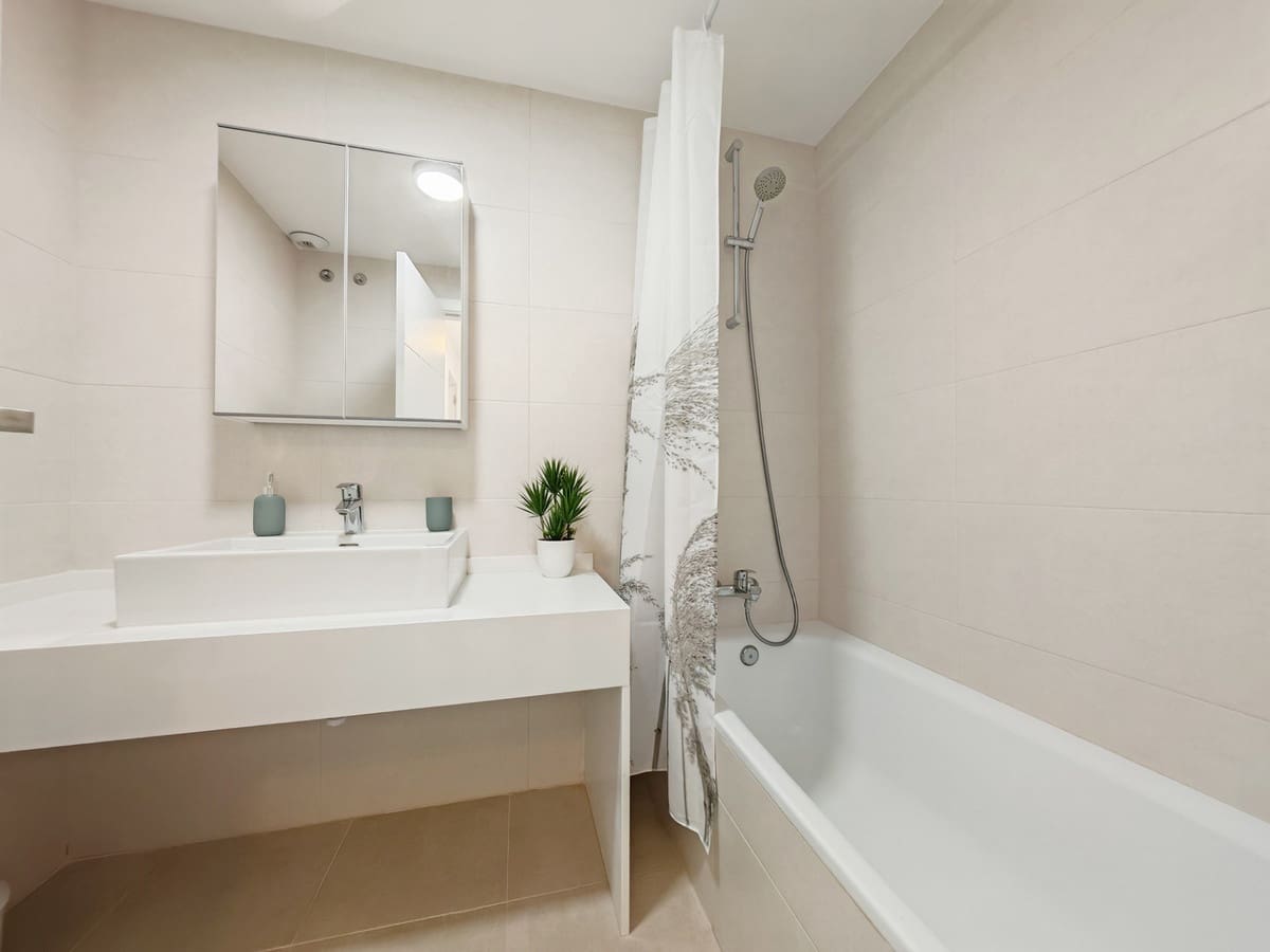 Apartamento de 3 habitaciones en Mijas Costa en venta con piscina garaje - 460.000 € (Ref: 9243467)