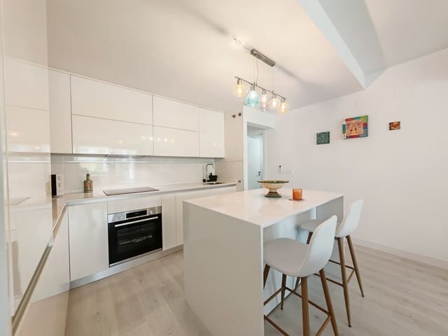 3 bedroom Apartment for sale in Mijas Costa, Mijas with pool garage - € 460,000 (Ref: 9243467)