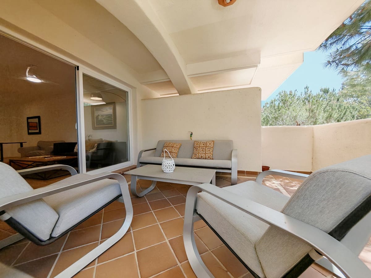 2 makuuhuone Huoneisto vuokrattavana paikassa Elviria mukana uima-altaan 
autotalli - 1 900 € (Ref: 9252388)