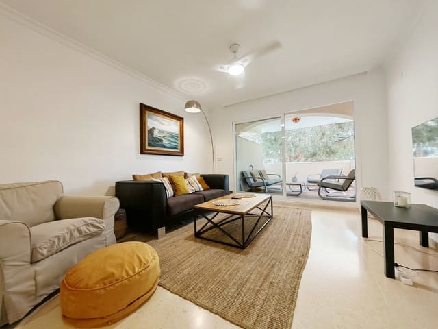 2 bedroom Apartment for rent in Elviria, Marbella with pool garage - € 1,900 (Ref: 9252388)