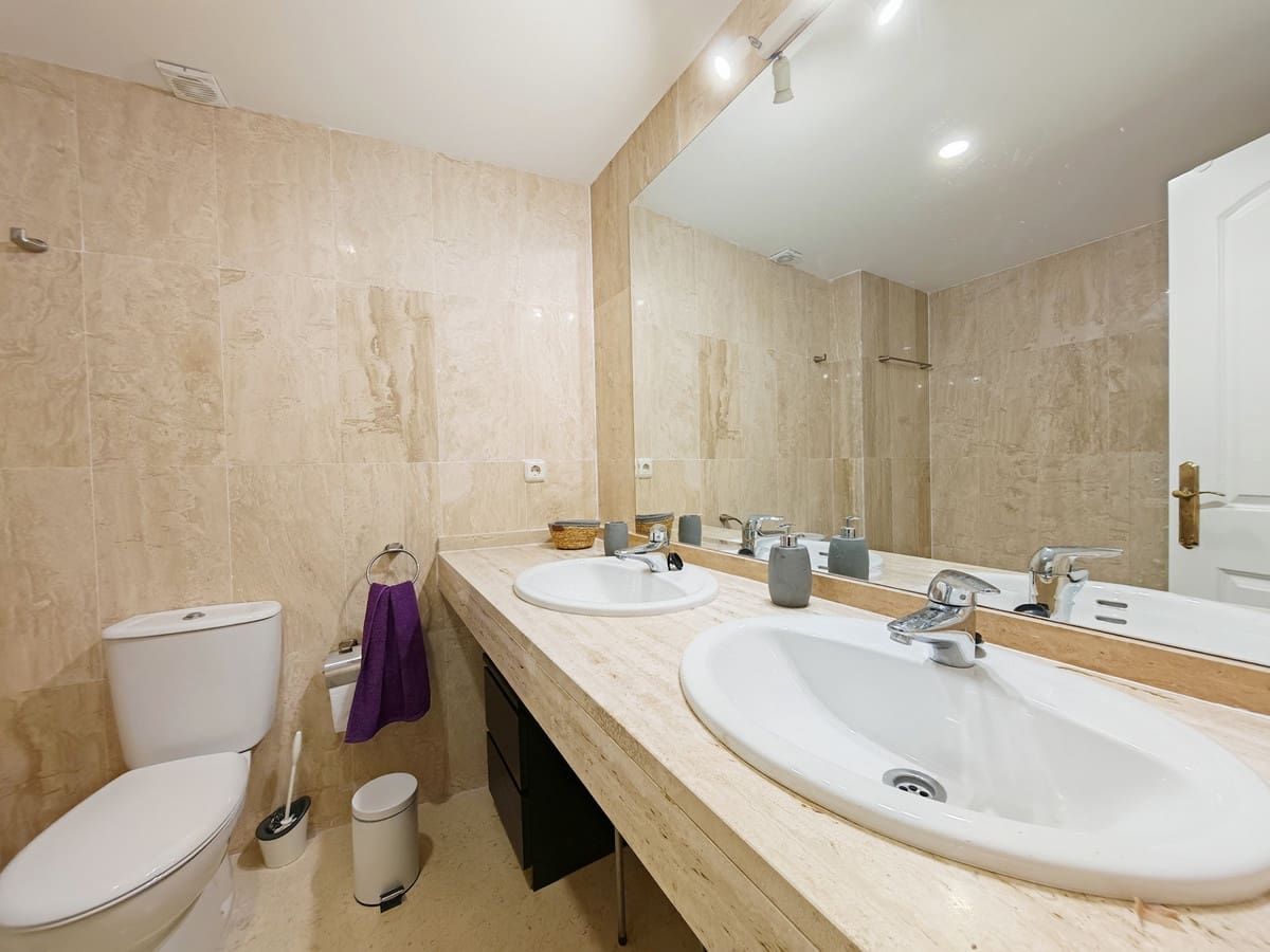 2 makuuhuone Huoneisto vuokrattavana paikassa Elviria mukana uima-altaan 
autotalli - 1 900 € (Ref: 9252388)