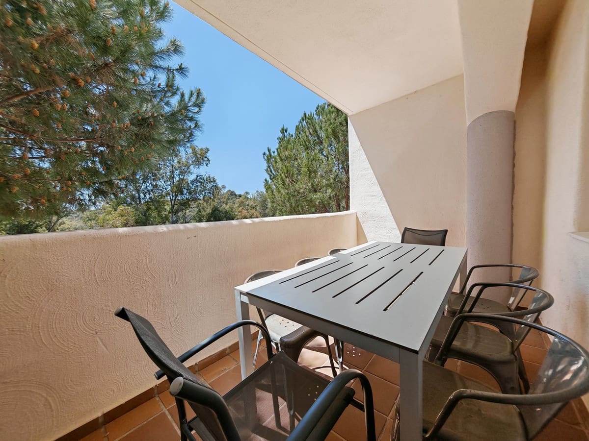 2 makuuhuone Huoneisto vuokrattavana paikassa Elviria mukana uima-altaan 
autotalli - 1 900 € (Ref: 9252388)