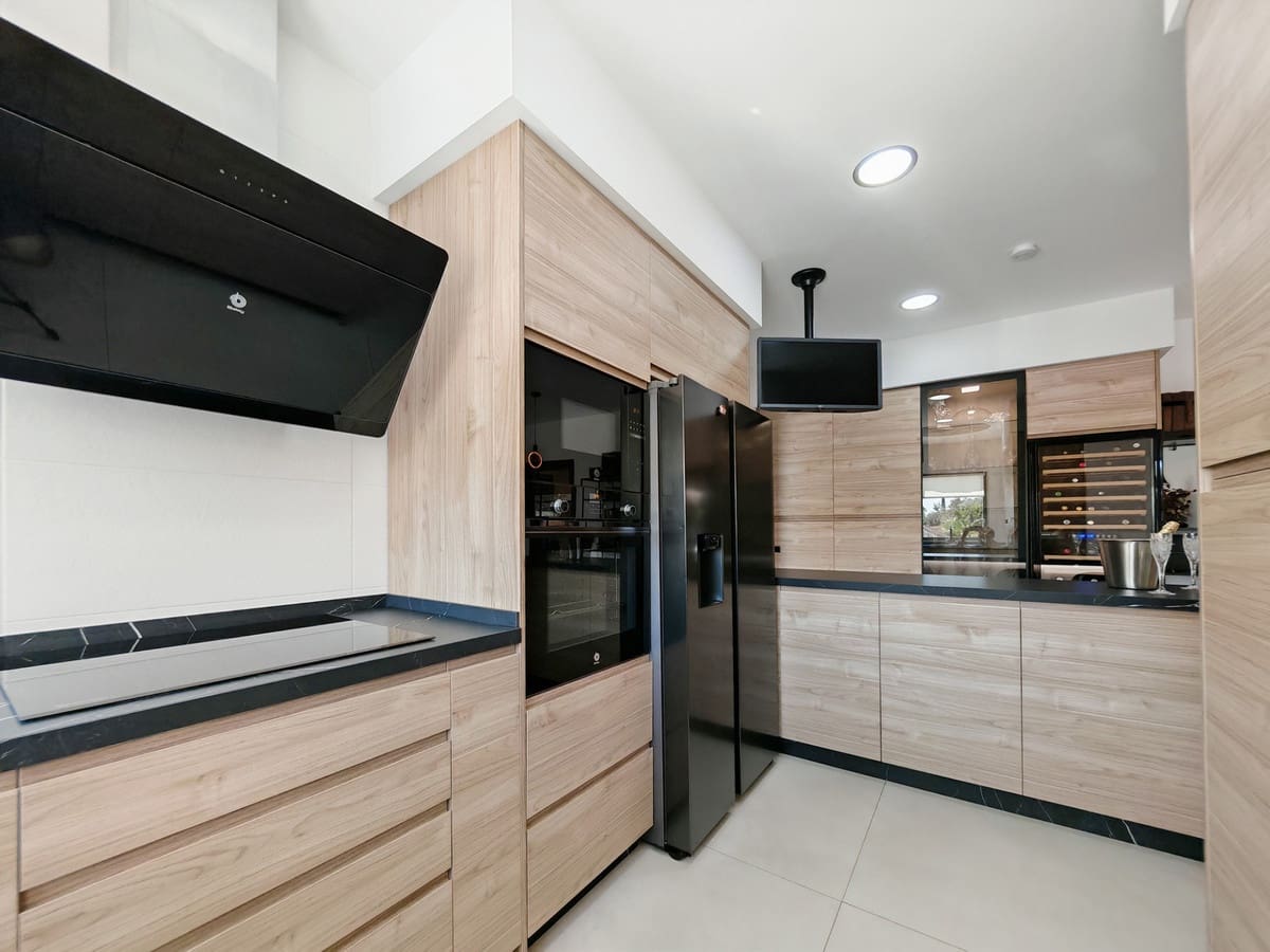 Chalet de 3 habitaciones en Mijas Golf en venta con piscina - 1.485.000 € (Ref: 9257599)