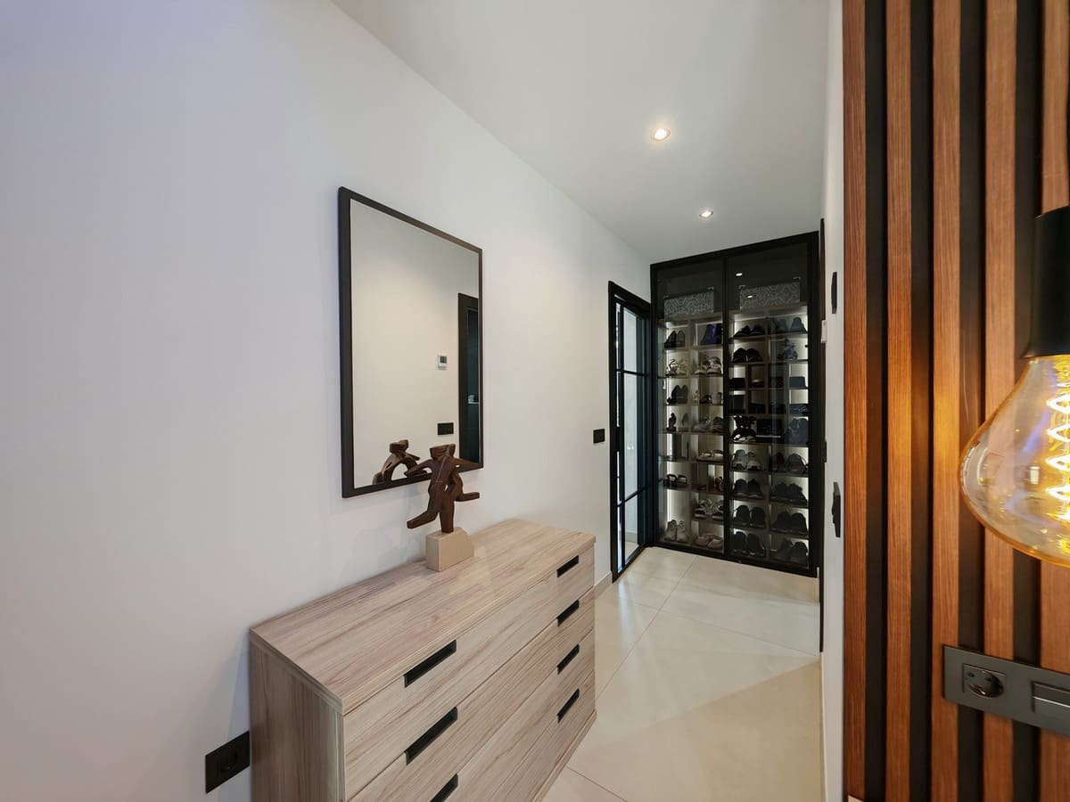 Chalet de 3 habitaciones en Mijas Golf en venta con piscina - 1.485.000 € (Ref: 9257599)