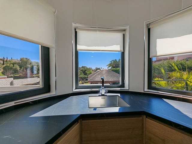 Chalet de 3 habitaciones en Mijas Golf, Mijas en venta con piscina - 1.485.000 € (Ref: 9257599)