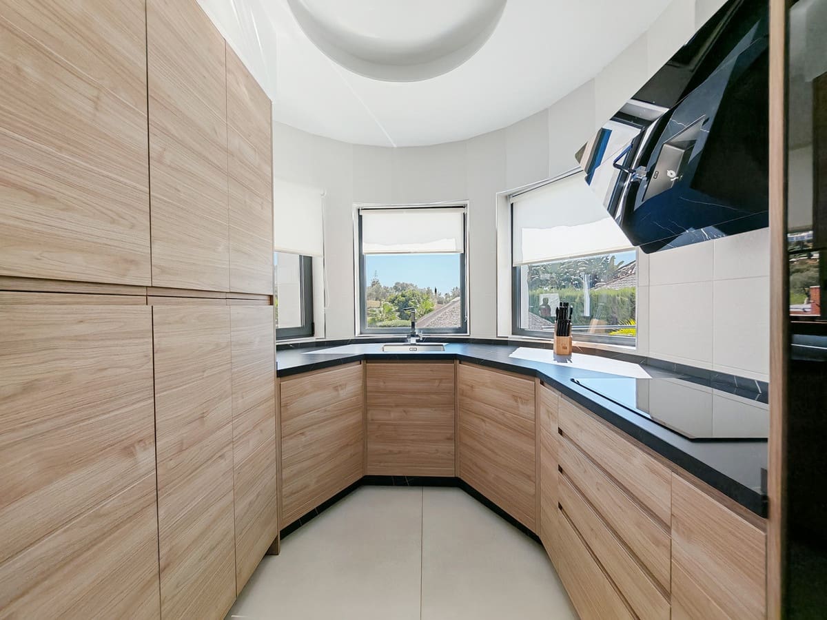 Chalet de 3 habitaciones en Mijas Golf en venta con piscina - 1.485.000 € (Ref: 9257599)