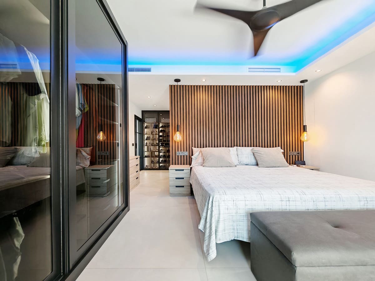 Chalet de 3 habitaciones en Mijas Golf en venta con piscina - 1.485.000 € (Ref: 9257599)