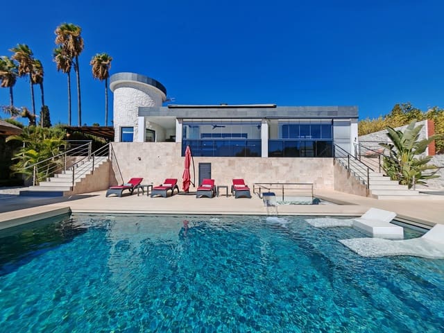 Chalet de 3 habitaciones en Mijas Golf, Mijas en venta con piscina - 1.485.000 € (Ref: 9257599)