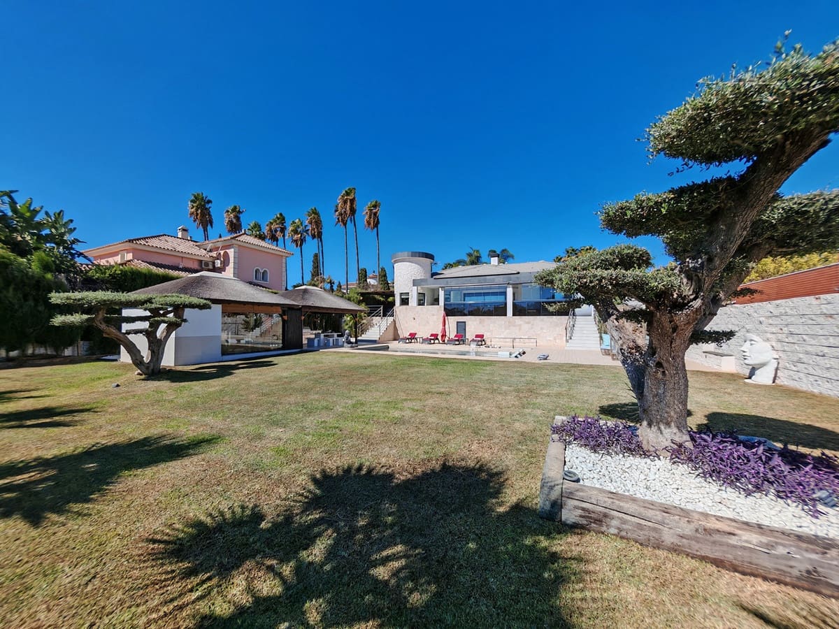 Chalet de 3 habitaciones en Mijas Golf en venta con piscina - 1.485.000 € (Ref: 9257599)