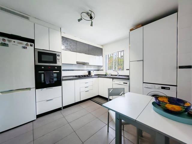 3 makuuhuone Omakotitalo myytävänä paikassa Mijas Costa, Mijas mukana uima-altaan - 355 000 € (Ref: 9270007)