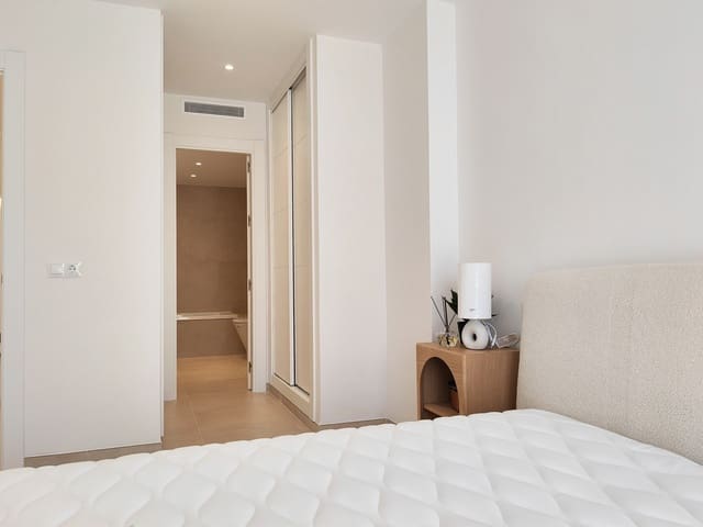 3 quarto Apartamento para venda em Nueva Andalucia, Marbella com piscina garagem - 680 000 € (Ref: 9278135)