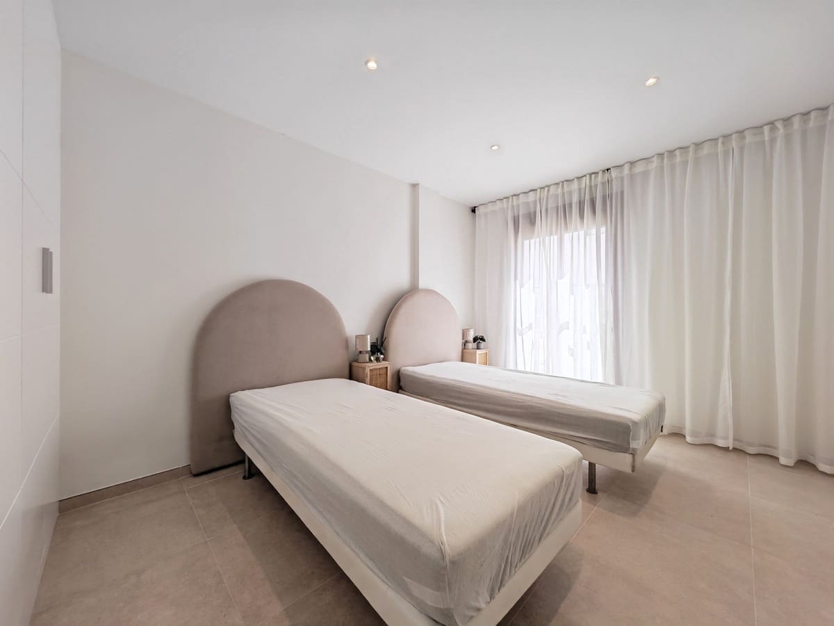 3 quarto Apartamento para venda em Nueva Andalucia com piscina garagem - 680 000 € (Ref: 9278135)