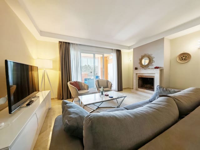 3 soveværelse Byhus til salg i Cabopino, Marbella med swimmingpool garage - € 525.000 (Ref: 9285173)