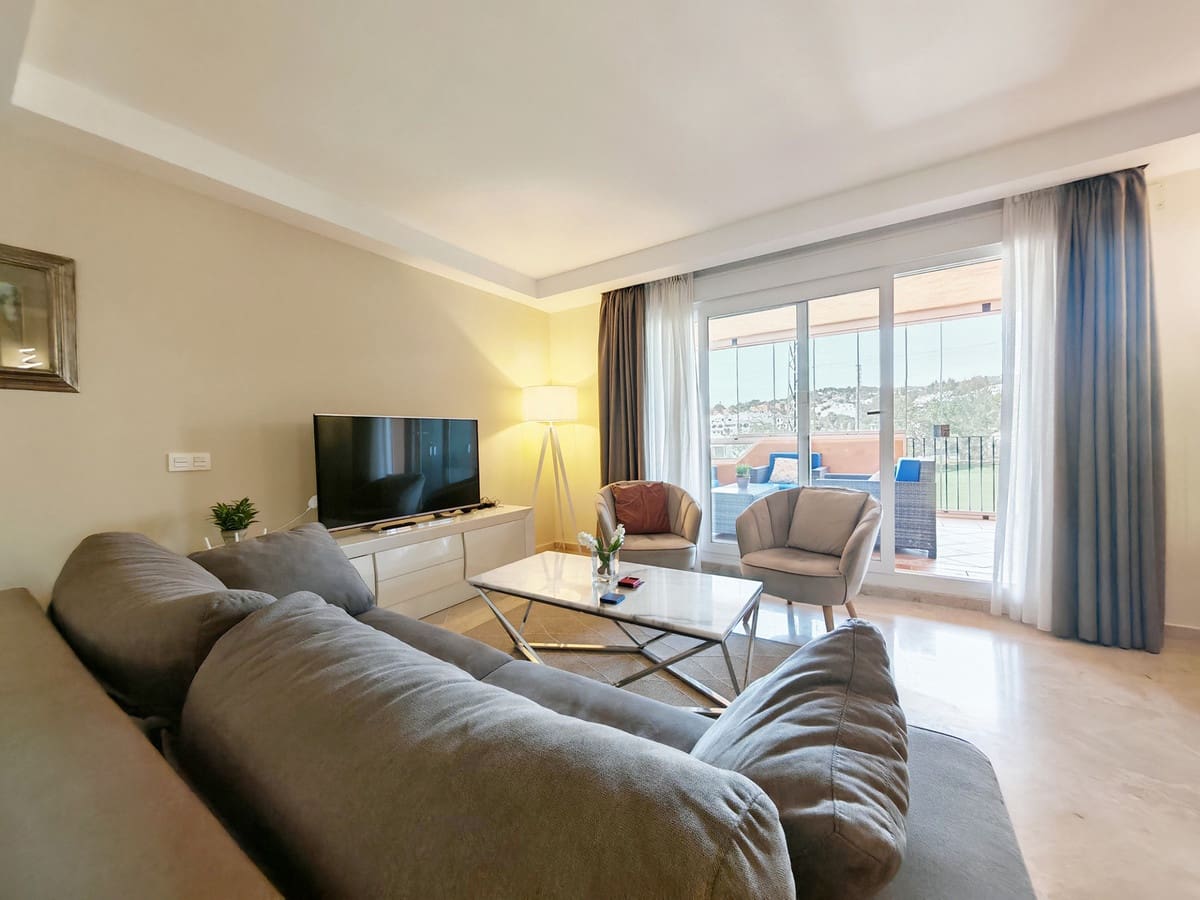 3 quarto Casa em Banda para venda em Cabopino com piscina garagem - 525 000 € (Ref: 9285173)