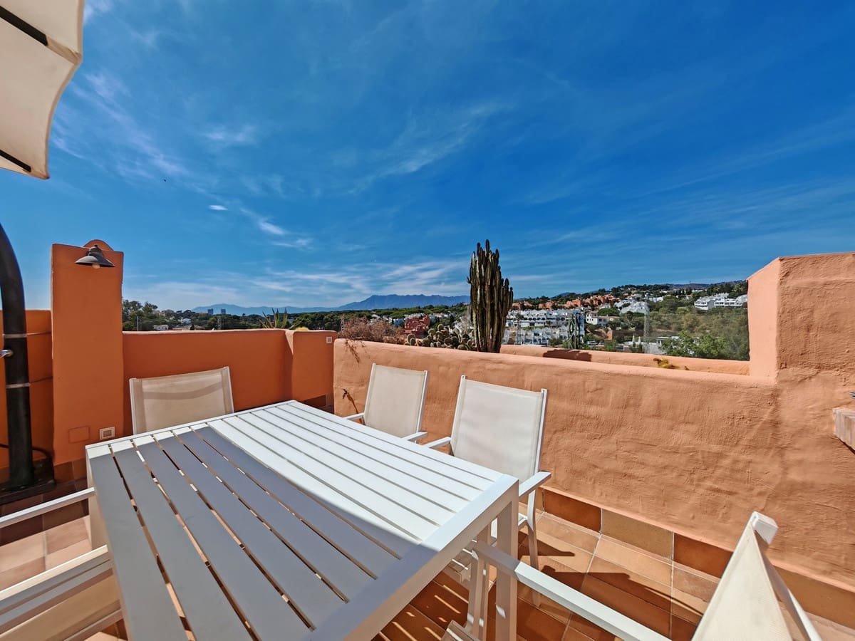 3 quarto Casa em Banda para venda em Cabopino com piscina garagem - 525 000 € (Ref: 9285173)