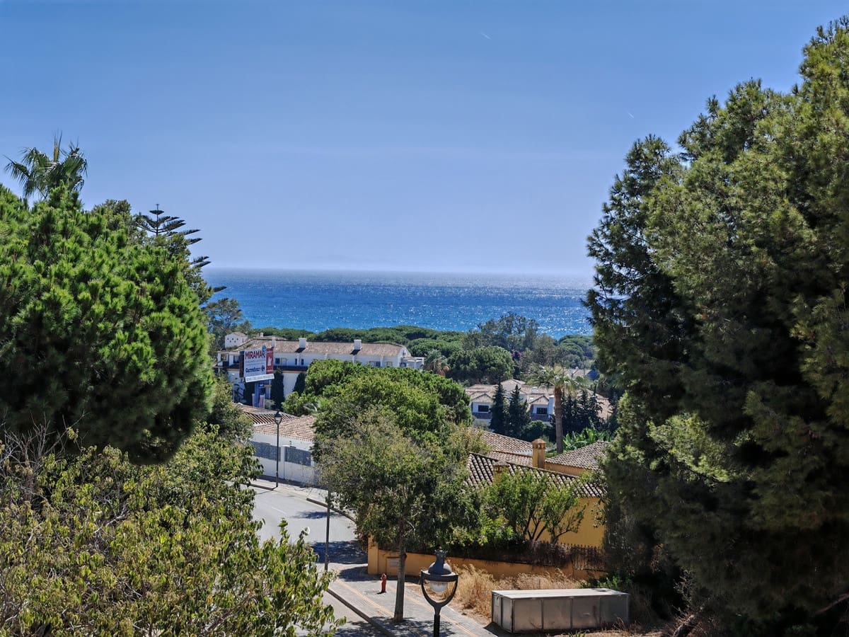 3 quarto Casa em Banda para venda em Cabopino com piscina garagem - 525 000 € (Ref: 9285173)