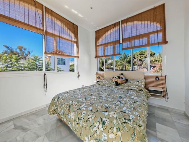 3 sypialnia Apartament na sprzedaż w Costabella, Marbella z basenem - 475 000 € (Ref: 9294343)