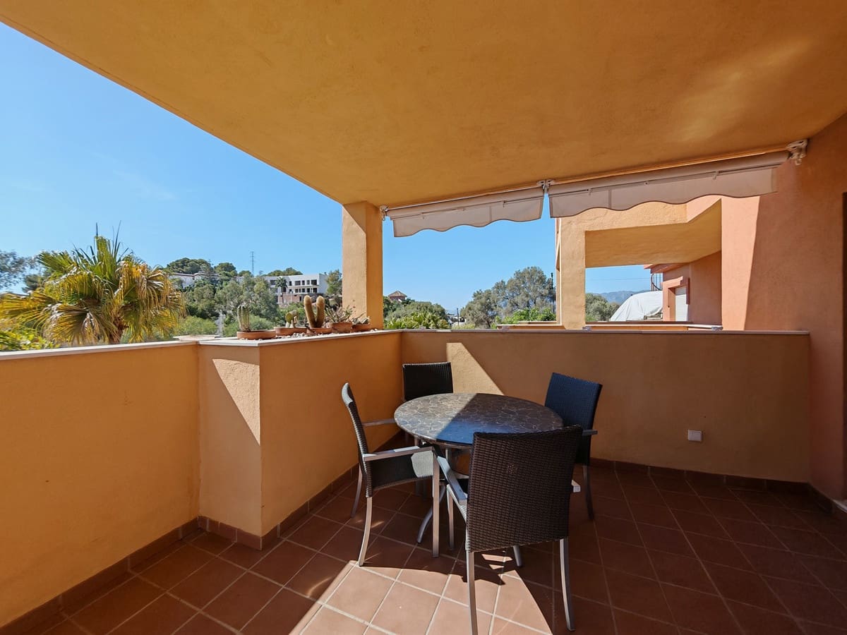 2 soveværelse Lejlighed til salg i La Reserva med swimmingpool garage - € 299.000 (Ref: 9294344)