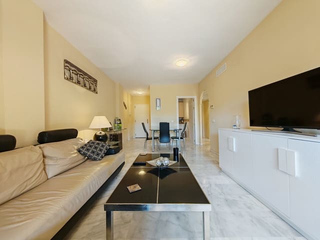 2 slaapkamer Appartement te koop in La Reserva, Marbella met zwembad garage - € 299.000 (Ref: 9294344)