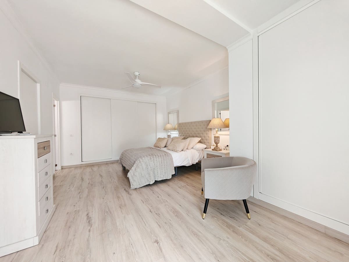 3 slaapkamer Villa te koop in Las Chapas met zwembad - € 795.000 (Ref: 9301259)