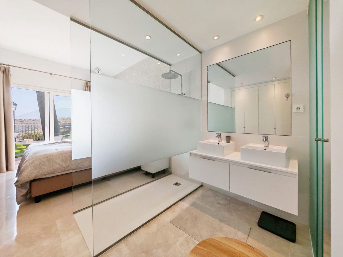 3 Zimmer Apartment zu verkaufen in Benahavis mit Pool Garage - 599.000 € (Ref: 9301514)