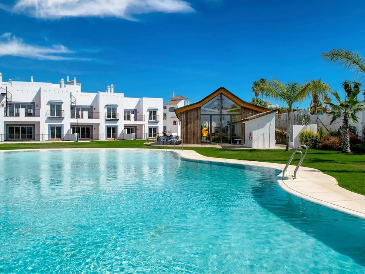 3 soveværelse Lejlighed til salg i Benahavis med swimmingpool garage - € 599.000 (Ref: 9301514)