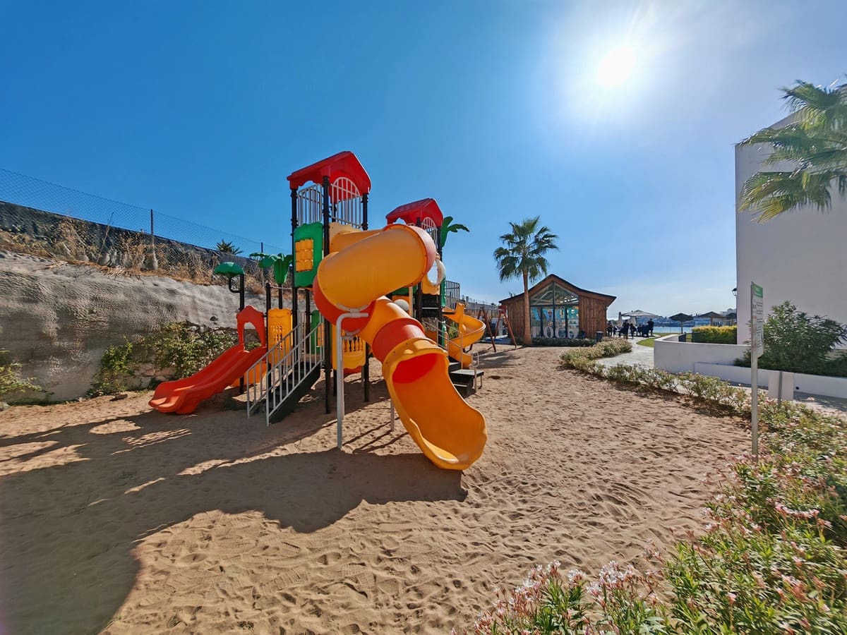 3 soveværelse Lejlighed til salg i Benahavis med swimmingpool garage - € 599.000 (Ref: 9301514)